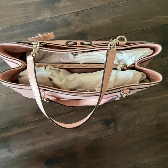 Kate Spade Maryanne Baldwin Street purse - Picture 3 of 4